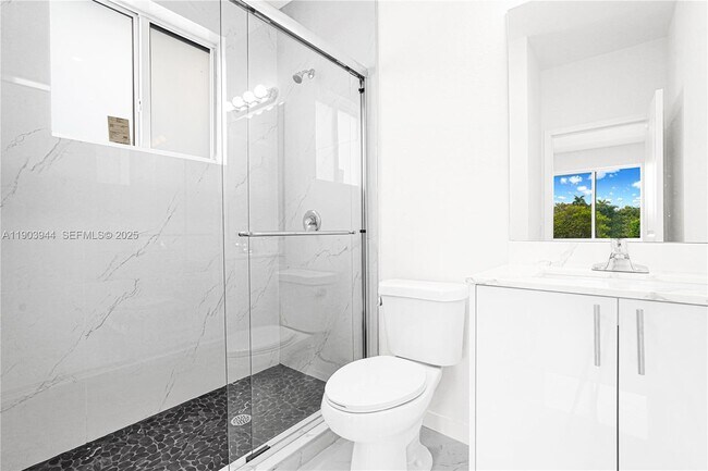 Building Photo - 22555 SW 125th Ave