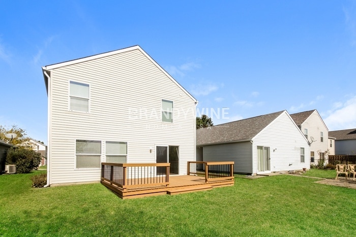 Building Photo - 2733 Dawnlake Dr