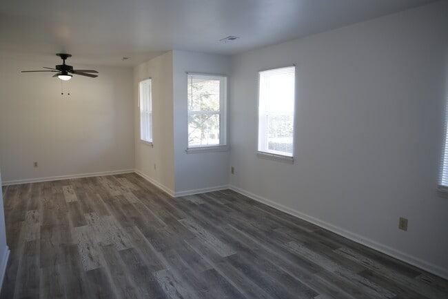 Building Photo - 12300 Rock Canyon Dr