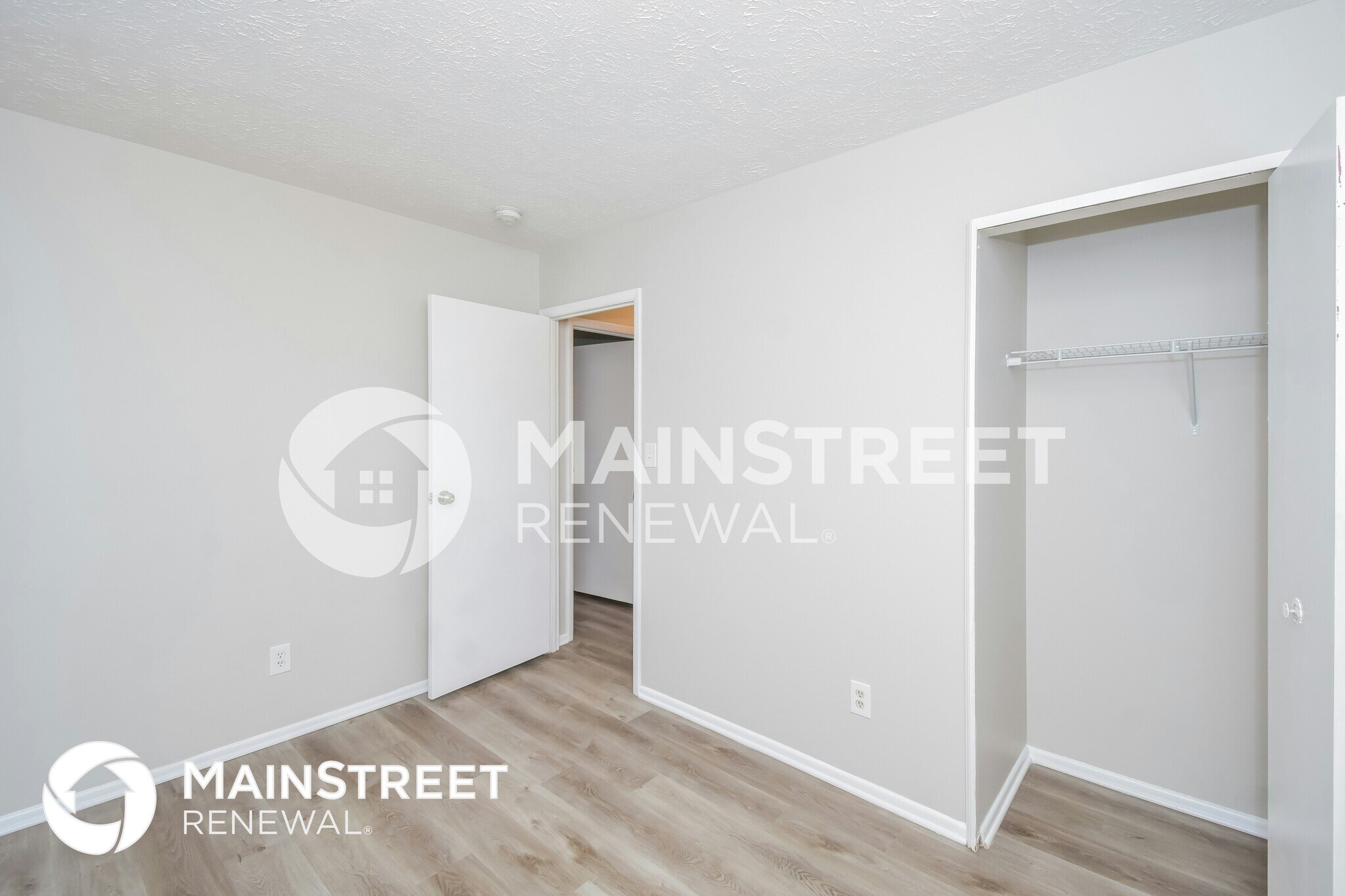 Building Photo - 9413 Rochelle Dr