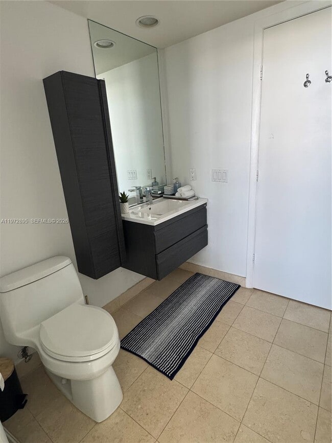 Building Photo - 1830 S Ocean Dr