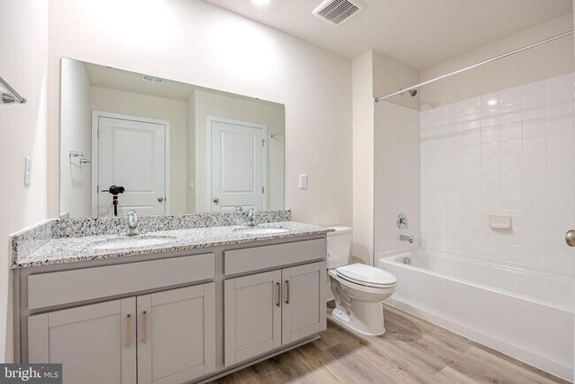 Building Photo - 115 Haida Ln