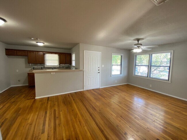 Building Photo - SEPTEMBER  HALF OFF First Month Rent
