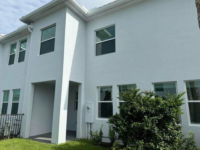 Building Photo - 16452 Millenium Ct