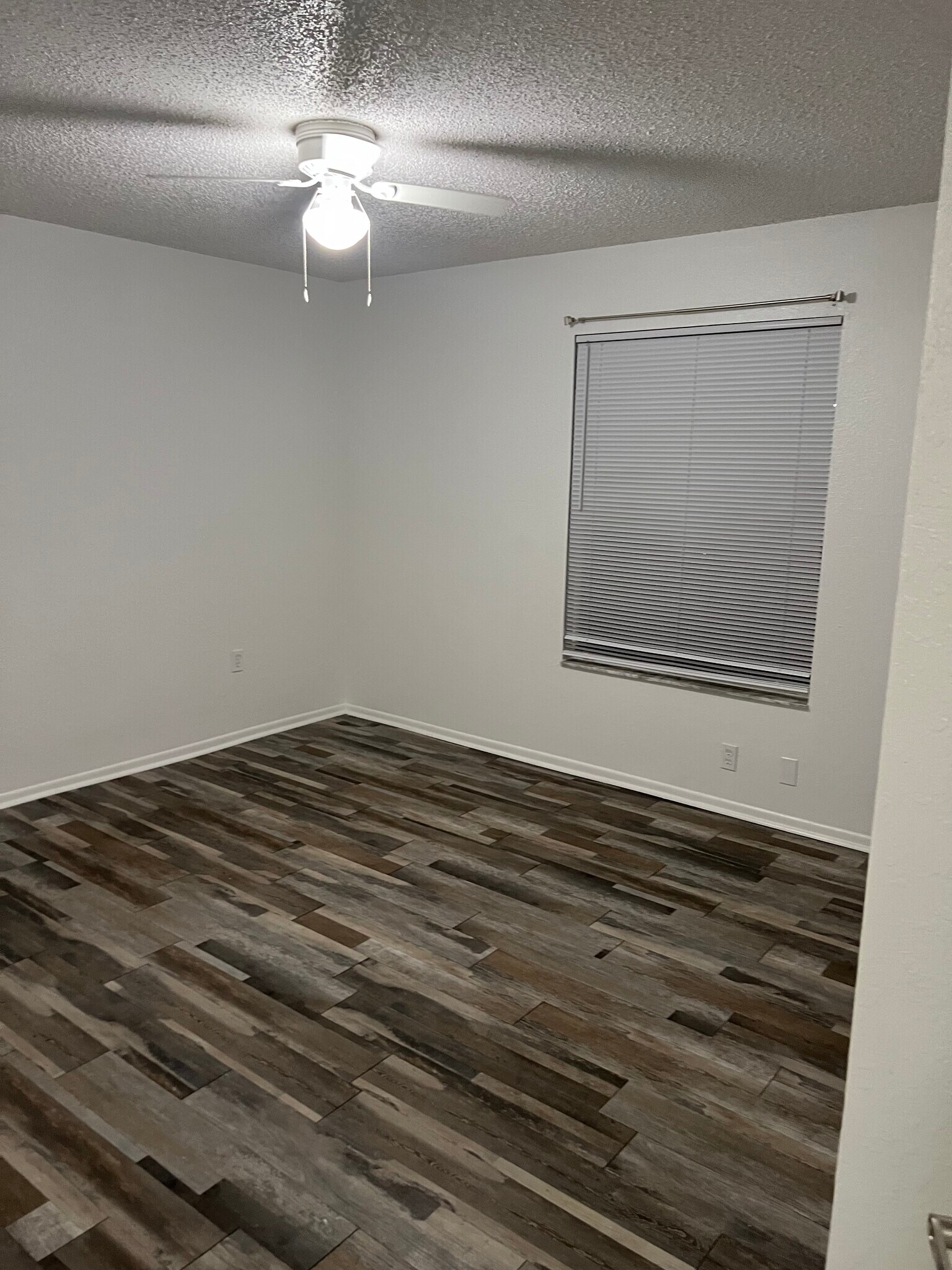 Building Photo - 5259 Images Cir