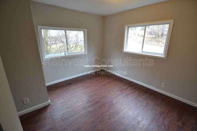 Building Photo - 2041 Yoast Ave