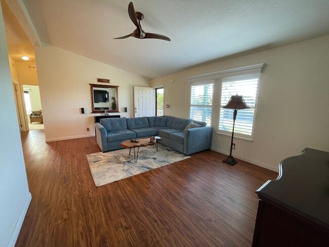 Building Photo - Fully Furnished Executive 3BR / 2BA Home on Pukalani Golf Course