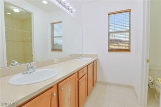 Building Photo - 10391 Carolina Willow Dr