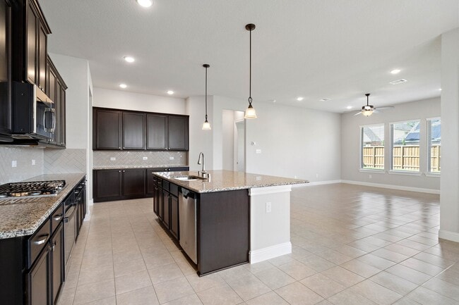 Building Photo - 4218 Davis Oak Dr