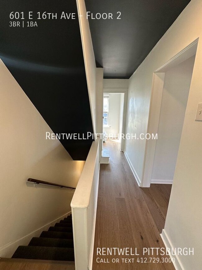 Building Photo - 3 Bedroom Apartment in Munhall