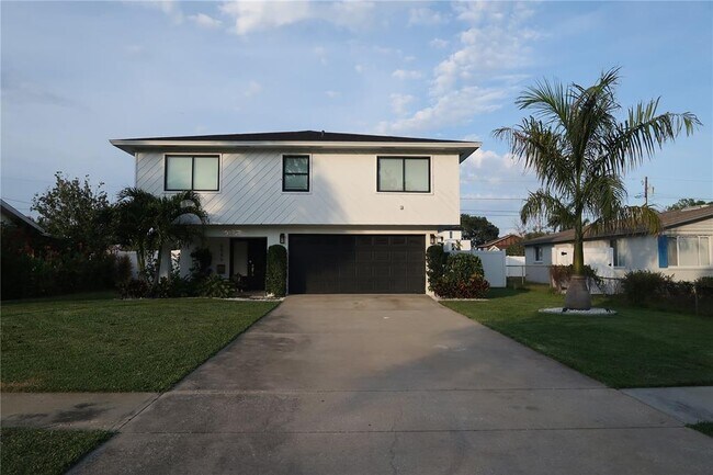 Building Photo - 5945 Venetian Blvd NE