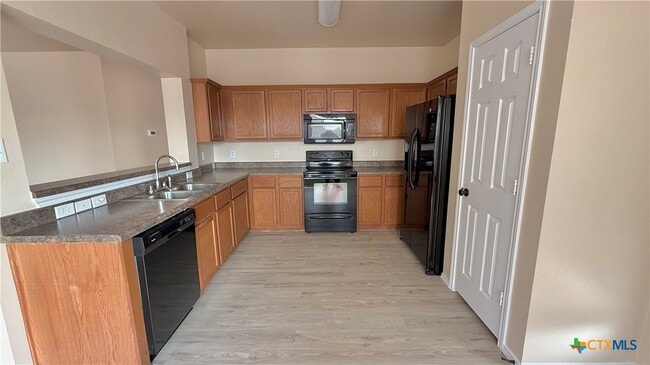 Building Photo - 2006 Griffin Dr