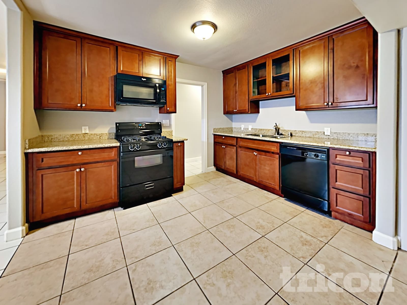 Building Photo - 684 Brown Ave