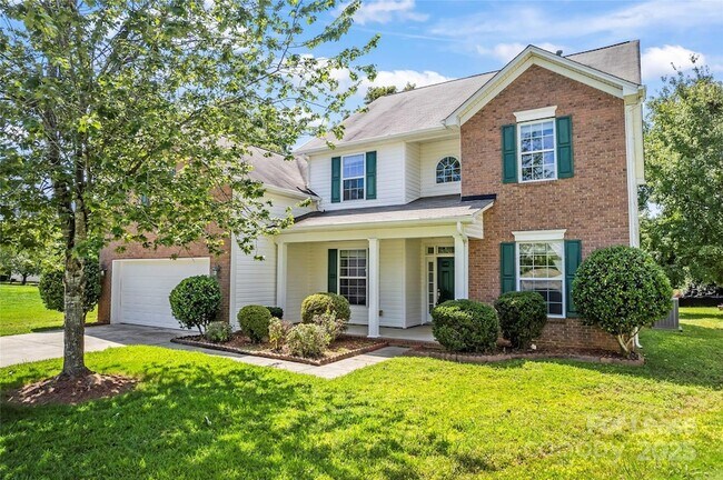 Primary Photo - 2003 Red Carpet Ct