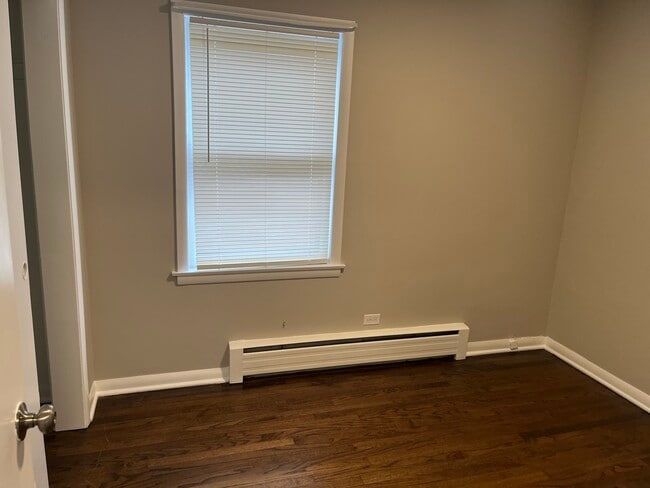 Building Photo - 2239 S 17th Ave