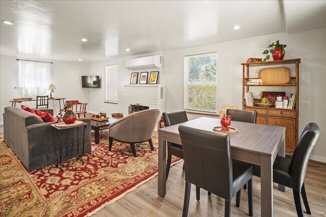 Building Photo - 273 W Carmel Valley Rd