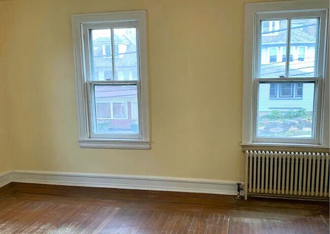 Building Photo - 3 Bedroom 1 Bath Twin in Coatesville