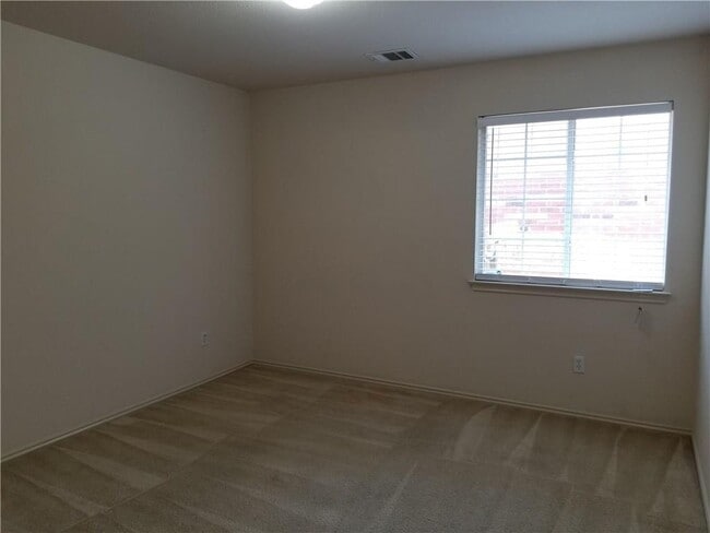 Building Photo - 1421 Sweet Leaf Ln