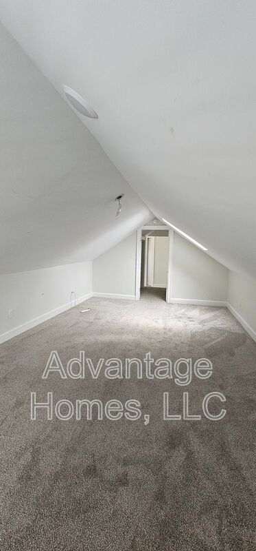 Building Photo - 4523 Wyoming St