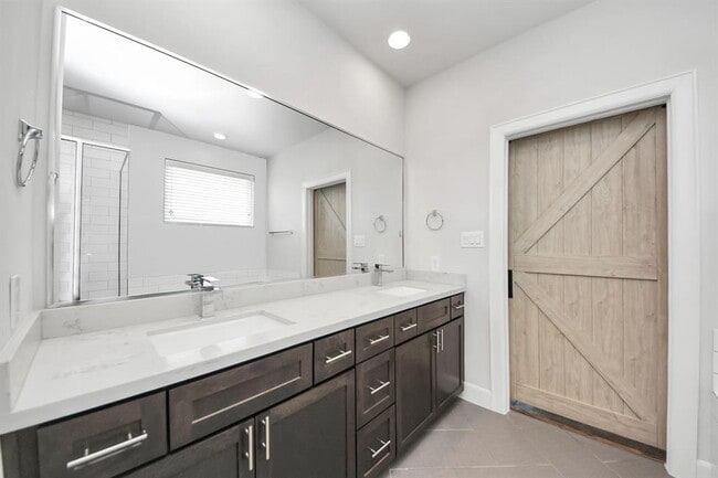 Building Photo - 310 Eado Park Cir