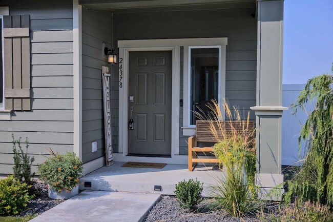 Building Photo - 24378 E Harrier Ln