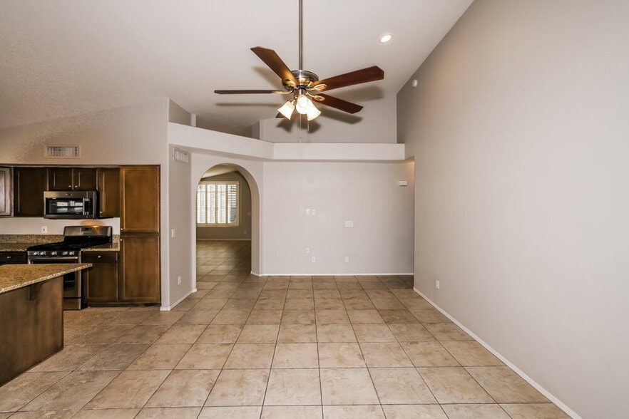 Building Photo - 20706 N 98th Ln