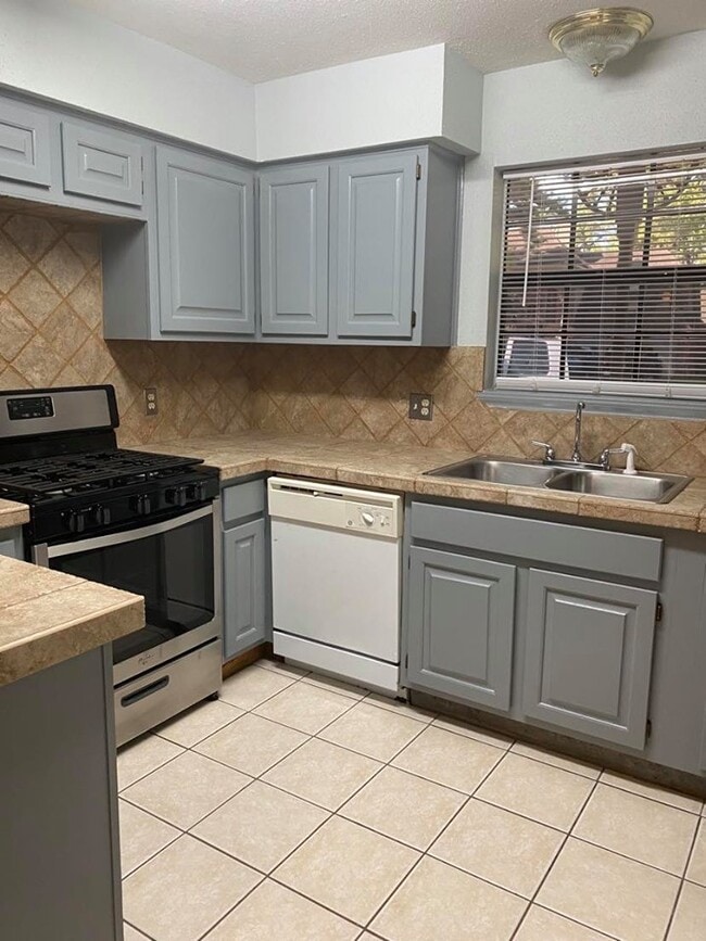 Building Photo - 17626 Telegraph Creek Dr