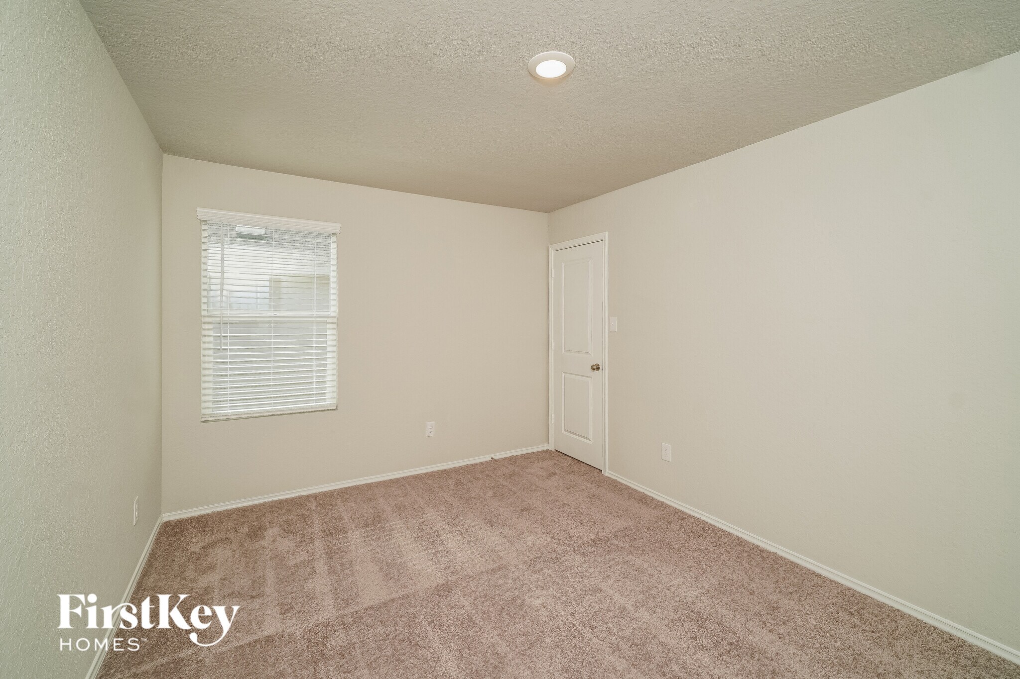 Building Photo - 10767 Prusiner Dr