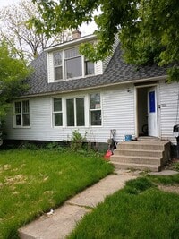 Building Photo - 1106 Barrie Ave