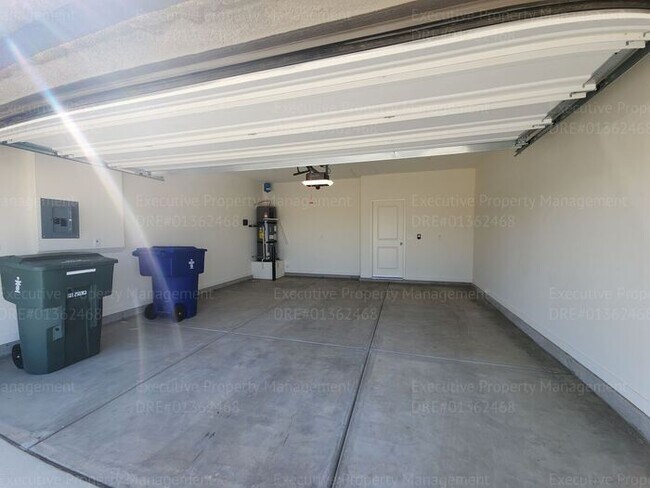 Building Photo - Newly constructed 3 bedroom/ 2 bathroom ho...