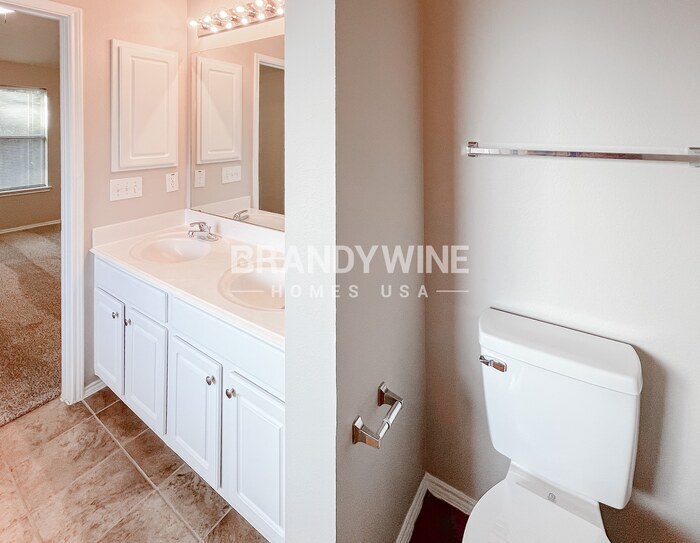 Building Photo - 806 Christine Dr