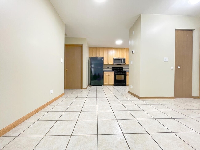 Building Photo - 20 Waterbury Cir