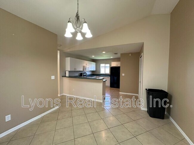 Building Photo - 8397 Bahamas Rd