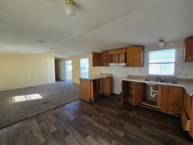 Building Photo - 2412 Cattail Cir