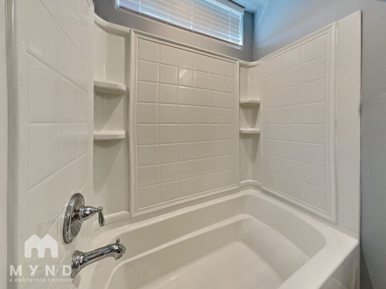 Building Photo - 24598 W Concorda Dr