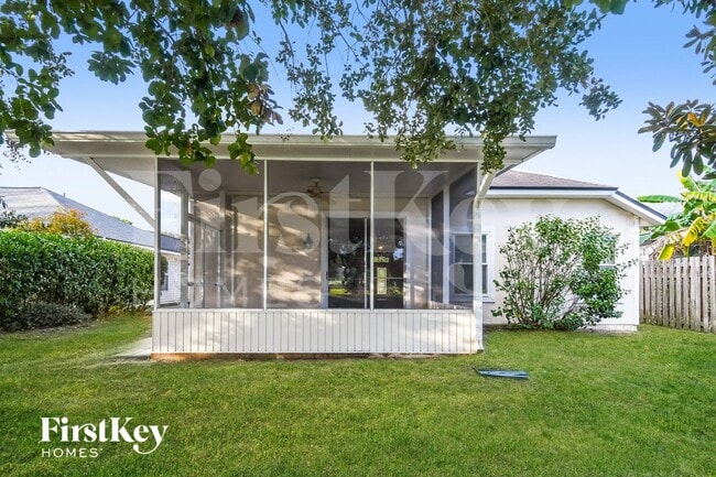 Building Photo - 848 MacKenzie Cir