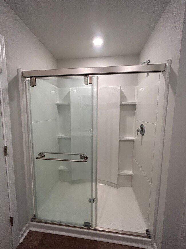 Building Photo - *Move in Special*  Spacious 3BR/2BA home in the Carnes area!