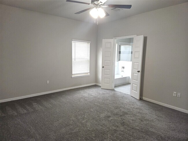 Building Photo - 4801 Wenda St