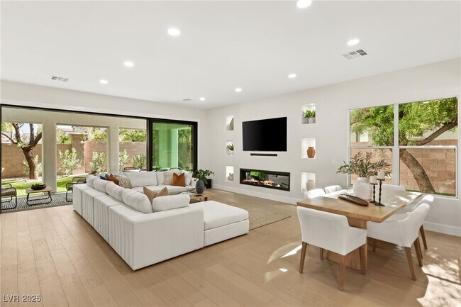 Building Photo - 12024 Whitehills St