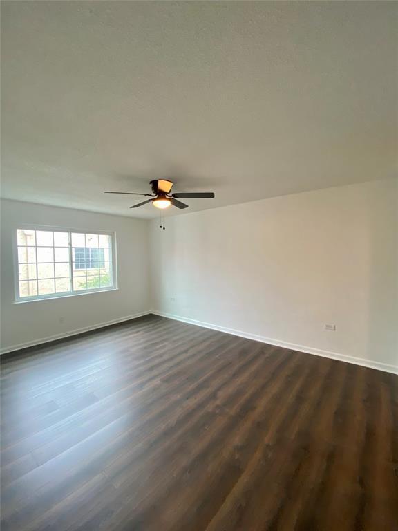 Building Photo - 2744 Briarhurst Dr