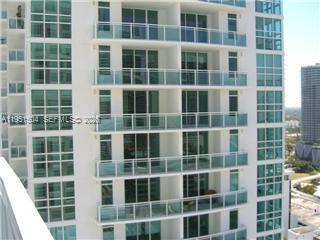 Building Photo - 950 Brickell Bay Dr