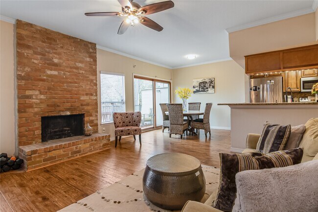 Building Photo - 1802 Stoney Brook Dr