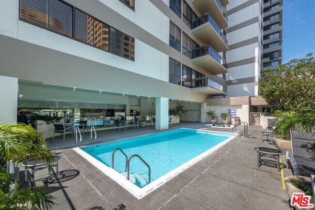 Building Photo - 10445 Wilshire Blvd