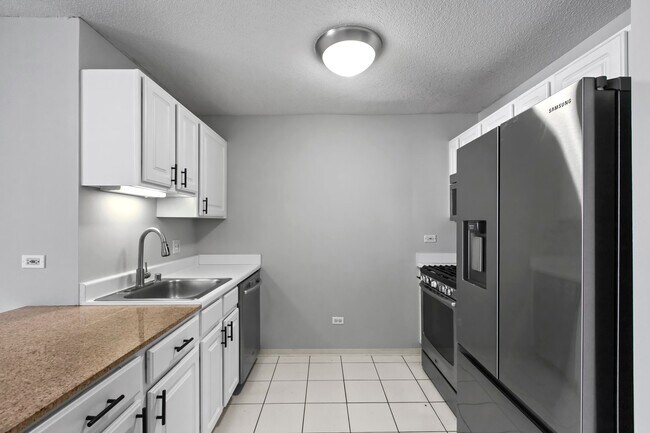 Building Photo - 545 N Dearborn St