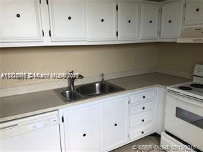 Building Photo - 9470 Live Oak Pl
