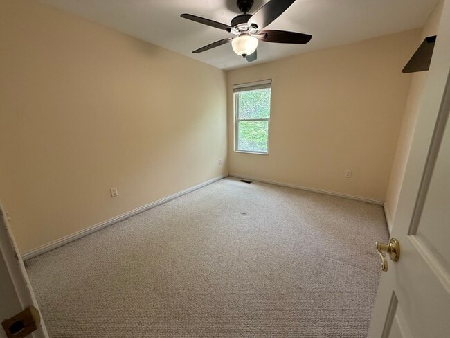 Building Photo - SIngle Family