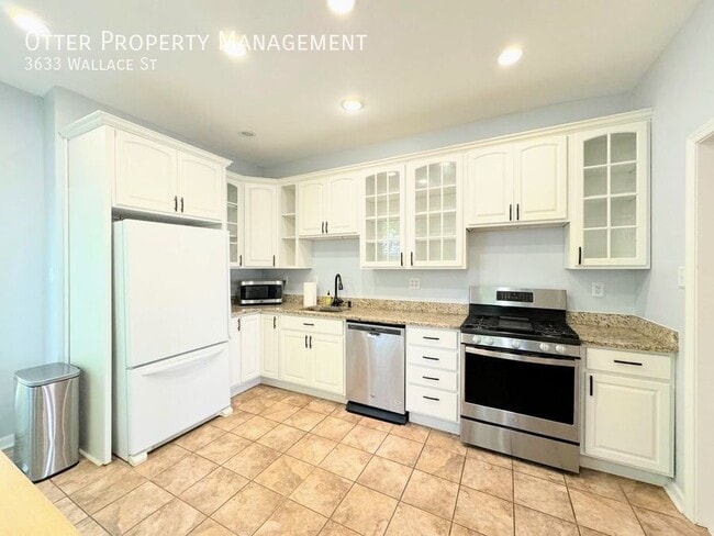 Building Photo - 3633 Wallace St