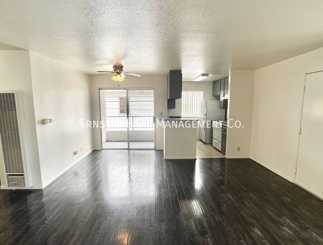 Building Photo - Lovely 2 Bedroom 2 Bath Condo Styled Apart...