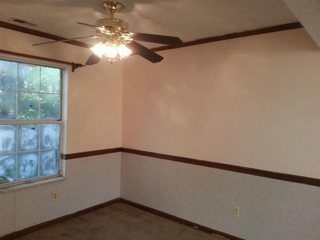 Building Photo - 1032 Daniel Maloney Drive