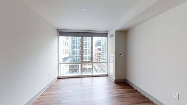 Building Photo - 121 Seaport Blvd